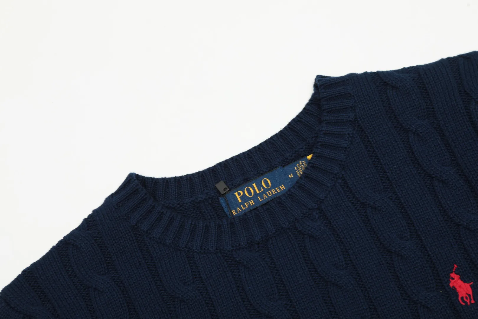 🅿️160 "Top quality" Style number: DS002# (not off the shelves all year round) [Ralph Lauren round neck solid color pony embroidered logo knitted short sleeves] ✅Ralph Lauren classic basic versatile knitted short sleeves for all seasons ✅Main supplier platform live broadcast Wholesale entities Replenish when out of stock Not off the shelves ✅ZP quality 1:1 version Scan the code to enter the GF website Counter quality ✅Detailed quality is the only one in Guangzhou Imported quality cotton yarn, focusing on high-end, cost-effective, good quality needless to say ✅The version is restored to the original order, the maximum size can be worn up to 160 pounds, loose, comfortable and stress-free ✅The upper body is simple and easy to match, a must-have for goddess ootd, good-looking clothes are never picky, a must-have in the goddess’ wardrobe Size: S-XL Color: Black White Gray Light Blue Light Pink Colorful Blue Khaki Bright Yellow Fruit Green Milk Apricot Wood Green Taro Purple Chinese Red Anchor Red Navy Red Label Navy Blue White Label